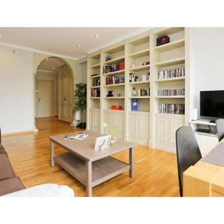 Apartamento con vistas al lado del Bernabeu Madrid Exterior foto