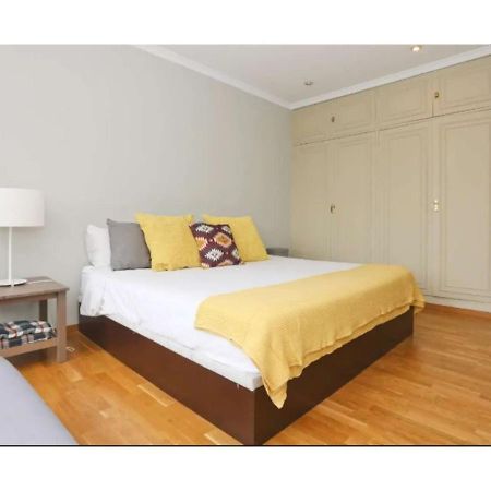 Apartamento con vistas al lado del Bernabeu Madrid Exterior foto