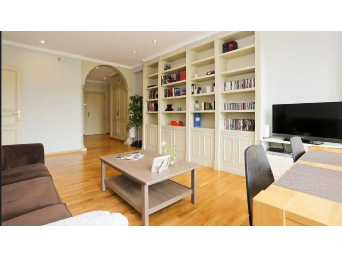 Apartamento con vistas al lado del Bernabeu Madrid Exterior foto