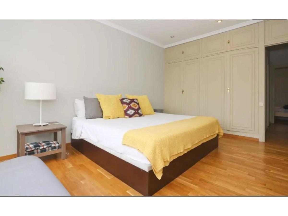 Apartamento con vistas al lado del Bernabeu Madrid Exterior foto