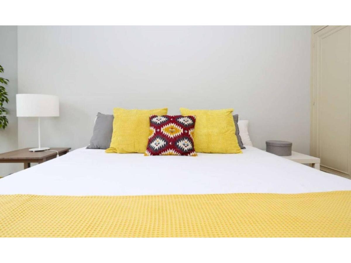 Apartamento con vistas al lado del Bernabeu Madrid Exterior foto