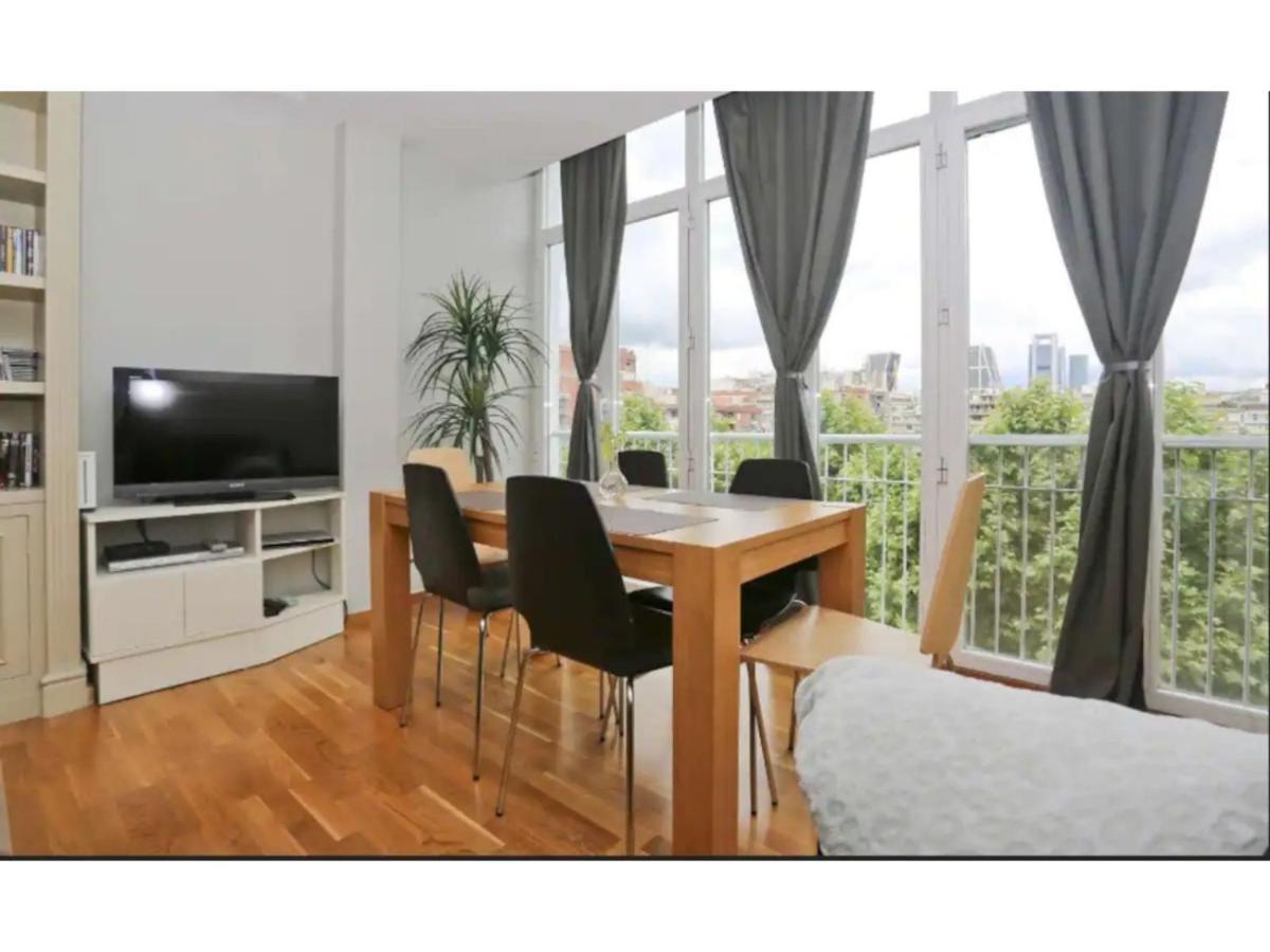 Apartamento con vistas al lado del Bernabeu Madrid Exterior foto